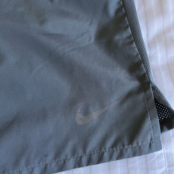 Nike Dri-fit Running Shorts - Picture 3 of 4